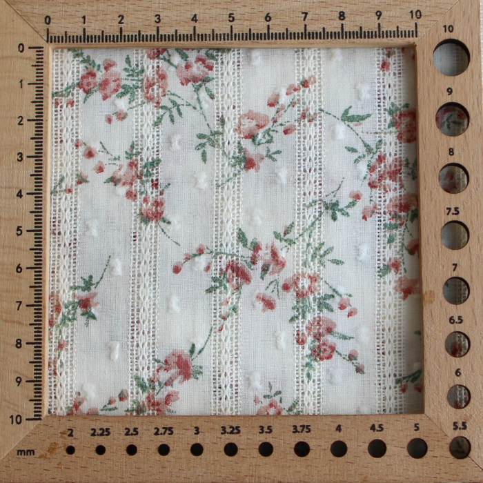 Blandine - Broderie anglaise plumetis coton texturé imprimé fleuri