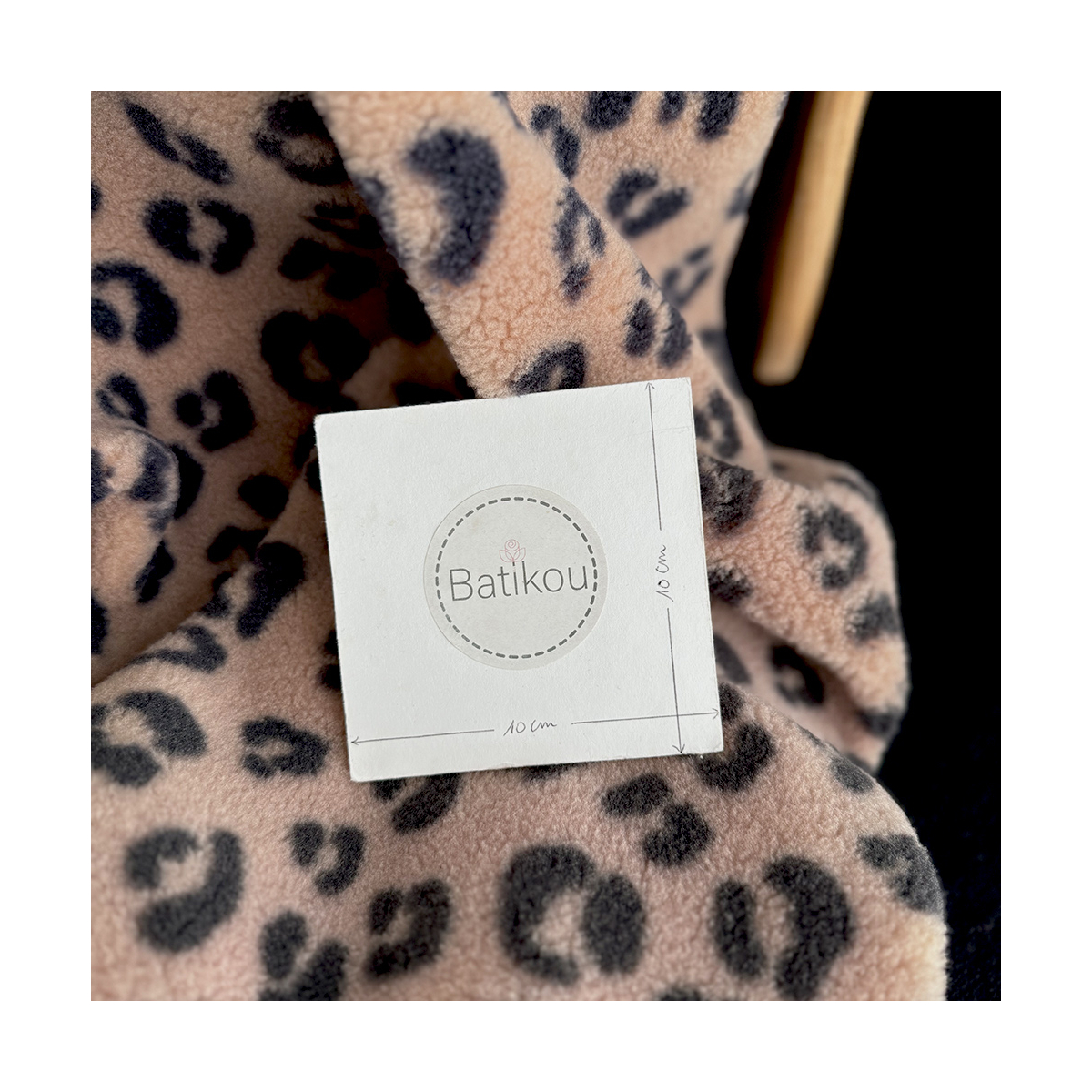 Teddy / moumoute bouclé / sherpa fond marron glacé léopard Graou