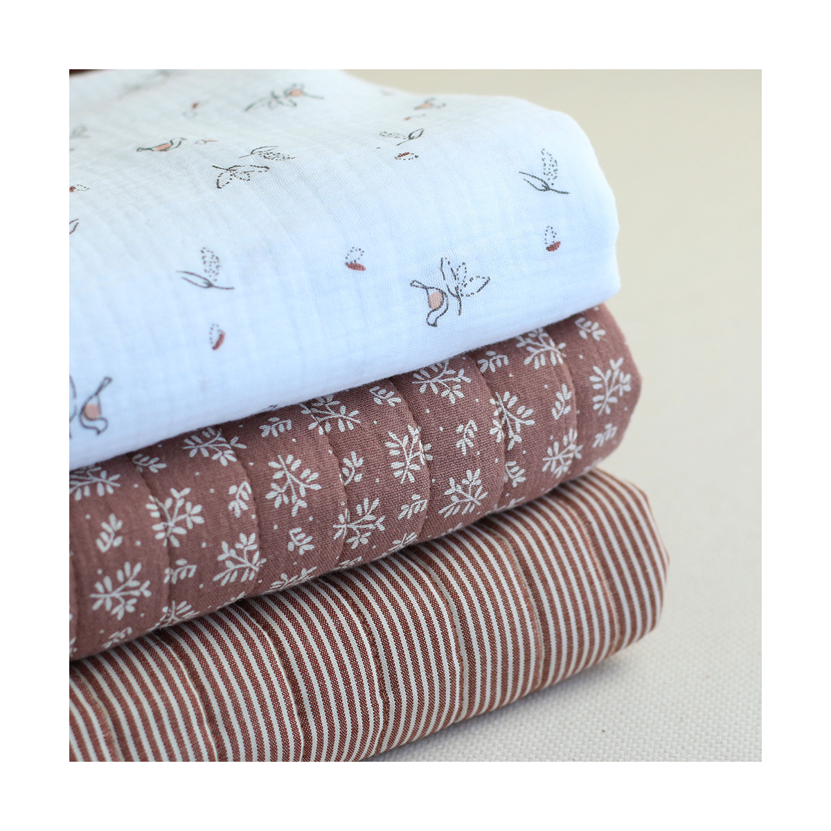 Country - Tissu matelassé double face écru / rayures chatain