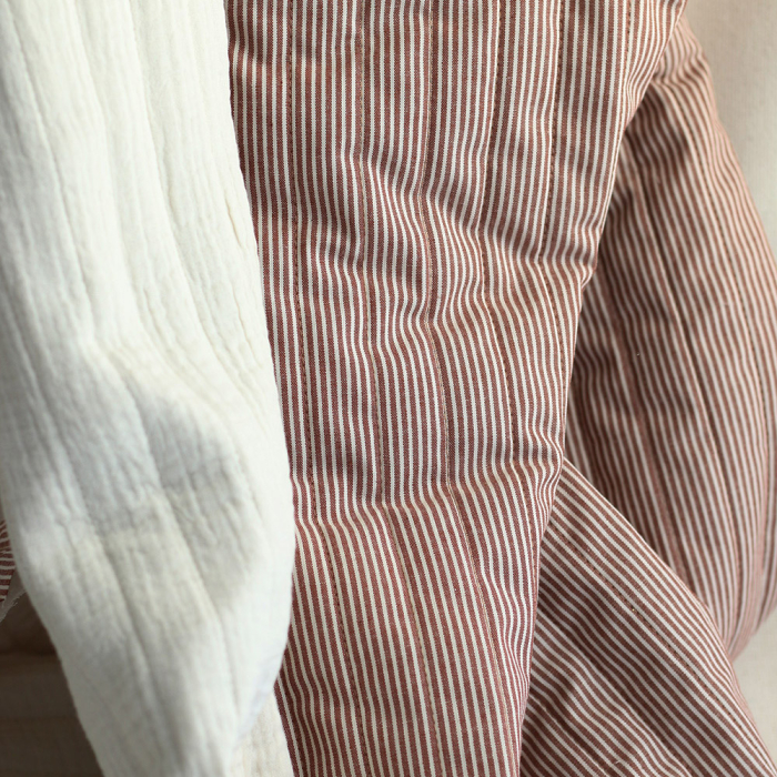 Country - Tissu matelassé double face écru / rayures chatain