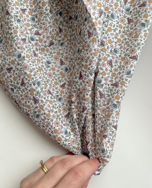 Odilie - Batiste de coton SILKYNE à imprimé fleuri Tissus issus de l'agriculture biologique  - 1 2