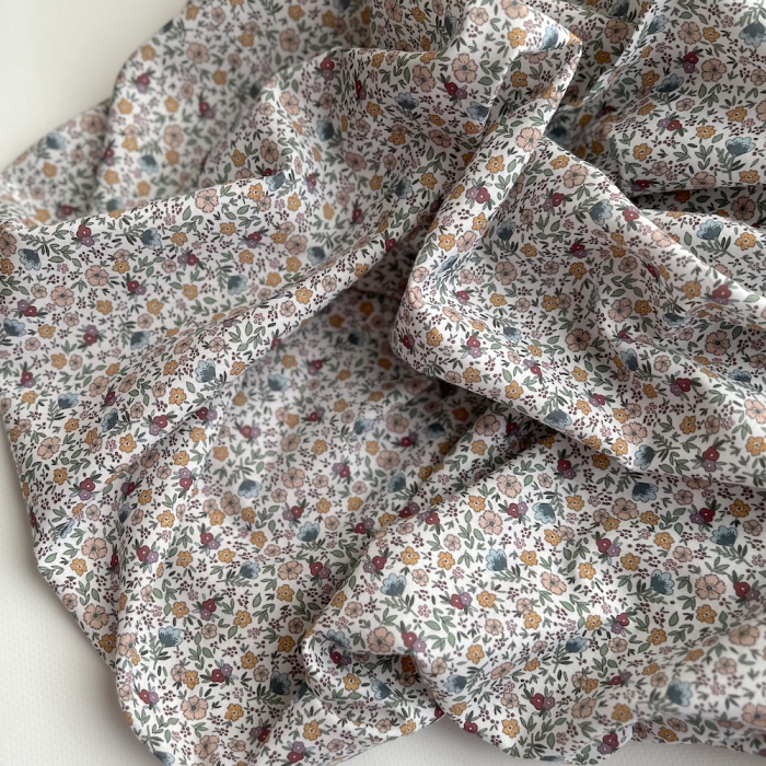 Odilie - Batiste de coton SILKYNE à imprimé fleuri Tissus issus de l'agriculture biologique  - 1