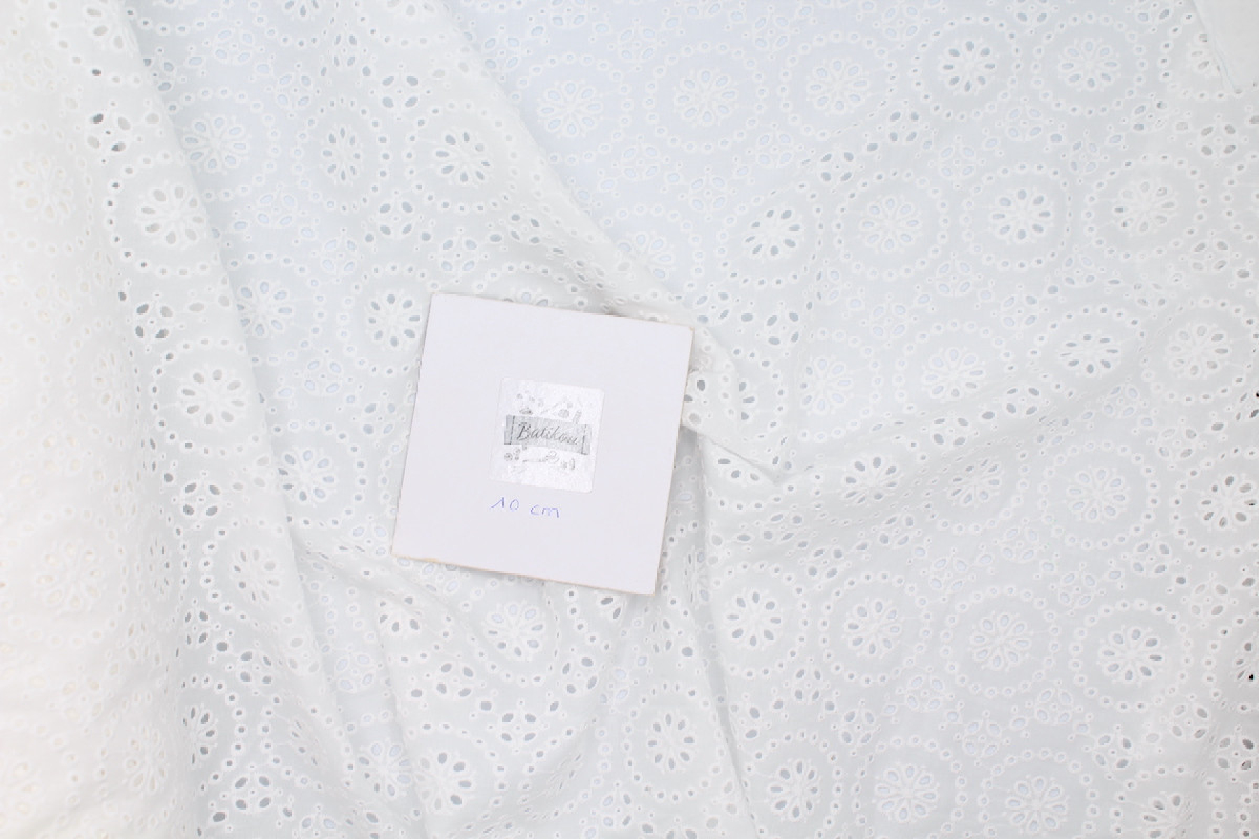 Broderie anglaise coton coloris BLANC Qualité Oeko-tex - 4