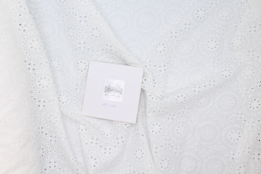 Broderie anglaise coton coloris BLANC Qualité Oeko-tex - 4