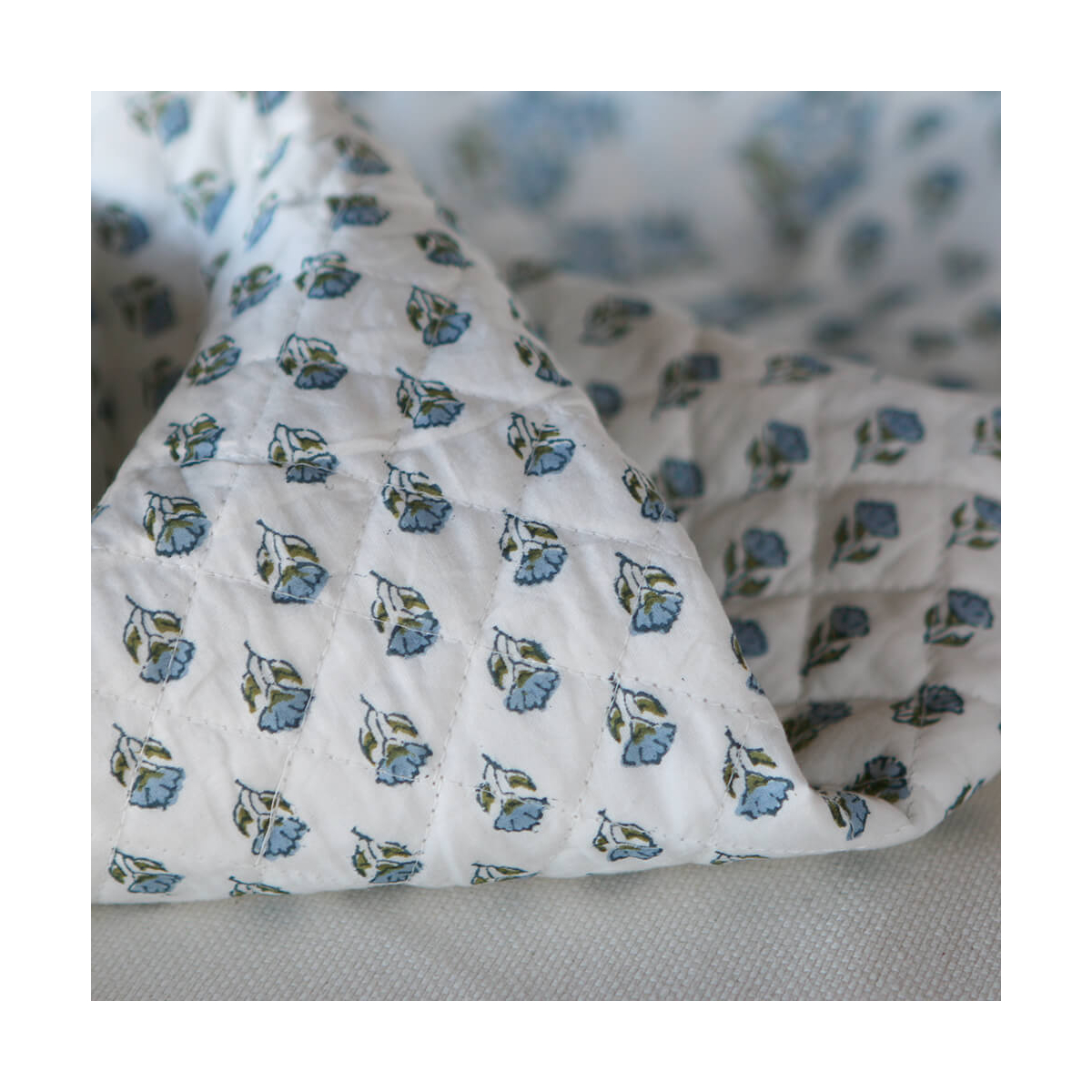 Anika - Tissu indien matelassé double face coton hand block largeur 100cm