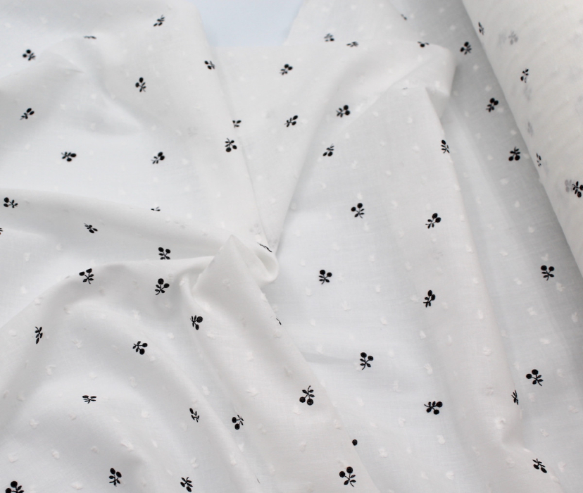 Plumetis de coton BIO motifs imprimés noir fruits cerise