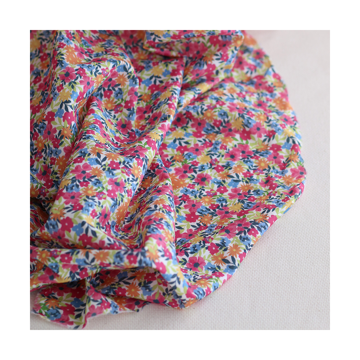 copy of Suzy - Batiste de coton douce à imprimé fleuri bleu