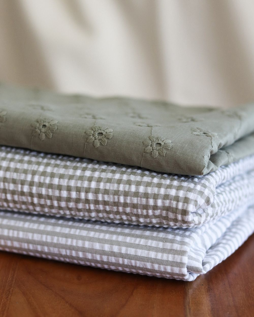 Seersucker / Coton mélangé gaufré vichy kaki clair