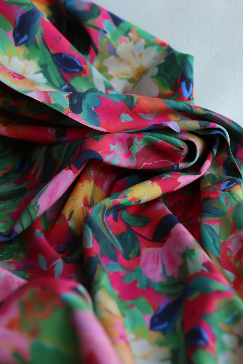 Batiste de coton douce à imprimé fleuri rose Bolywood