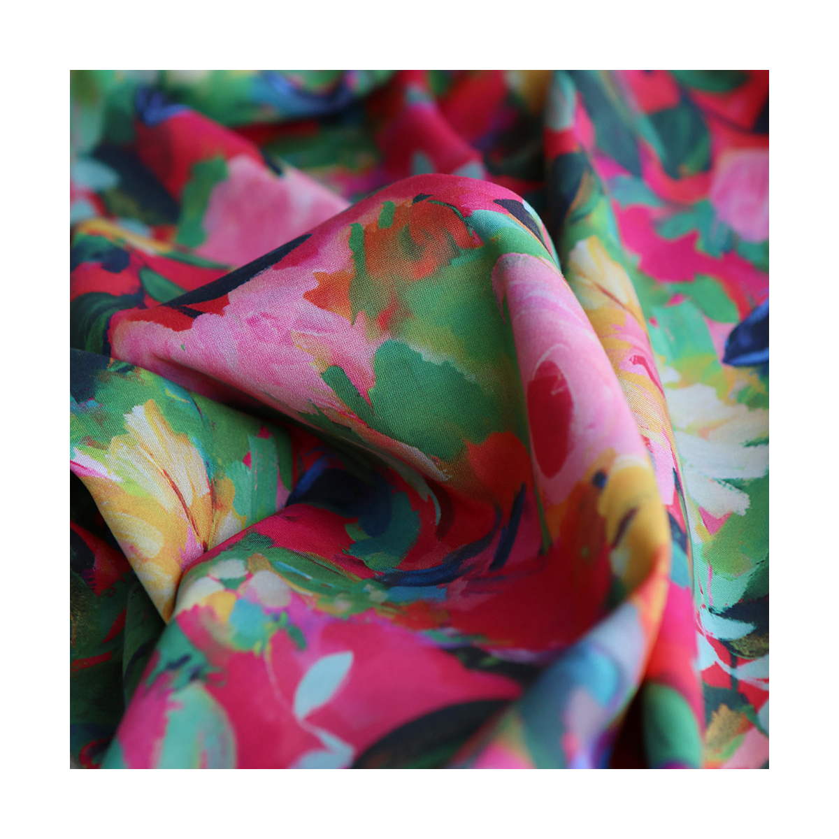 Batiste de coton douce à imprimé fleuri rose Bolywood