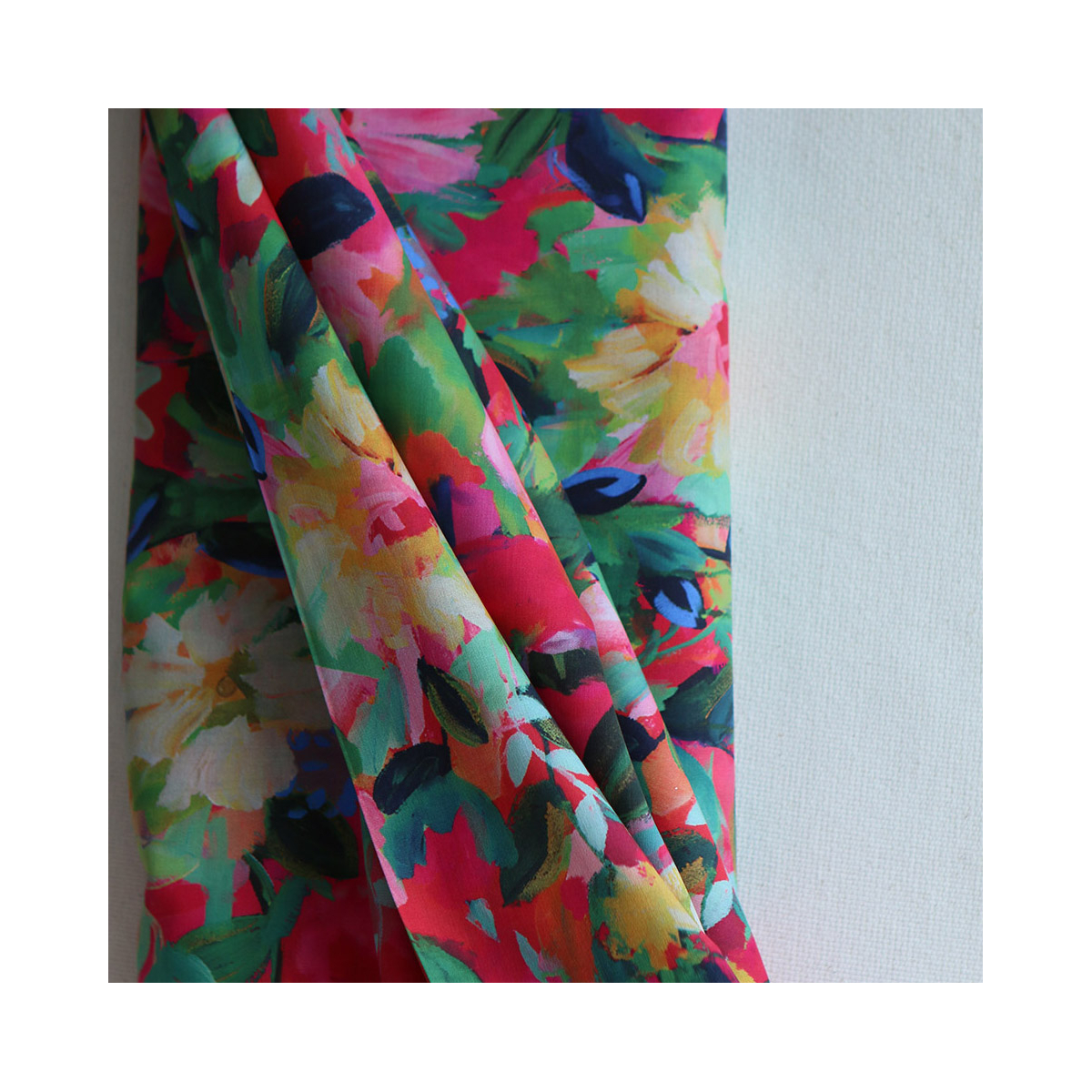 Batiste de coton douce à imprimé fleuri rose Bolywood