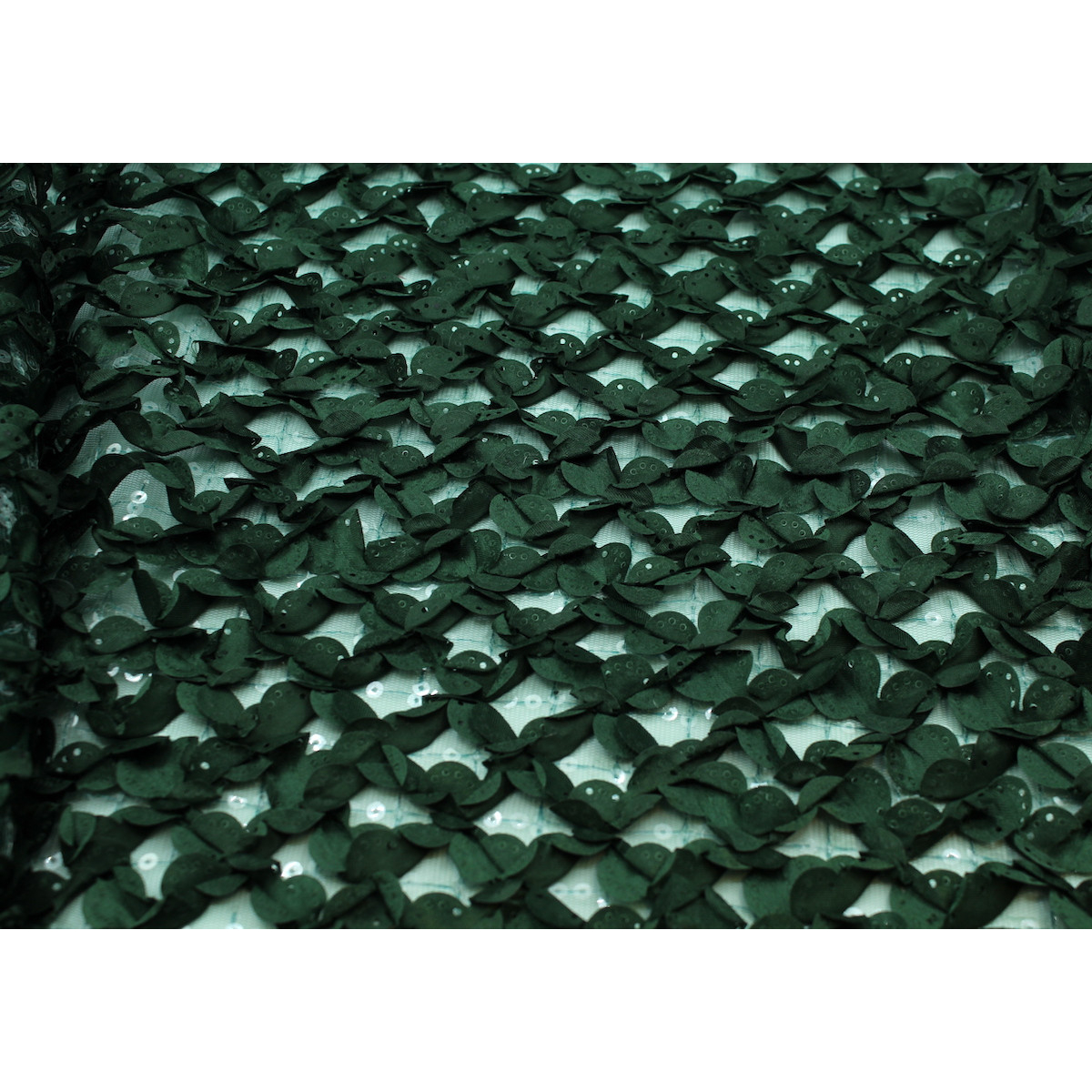 Tulle souple broderie vert sapin Tulle souple broderie vert sapin