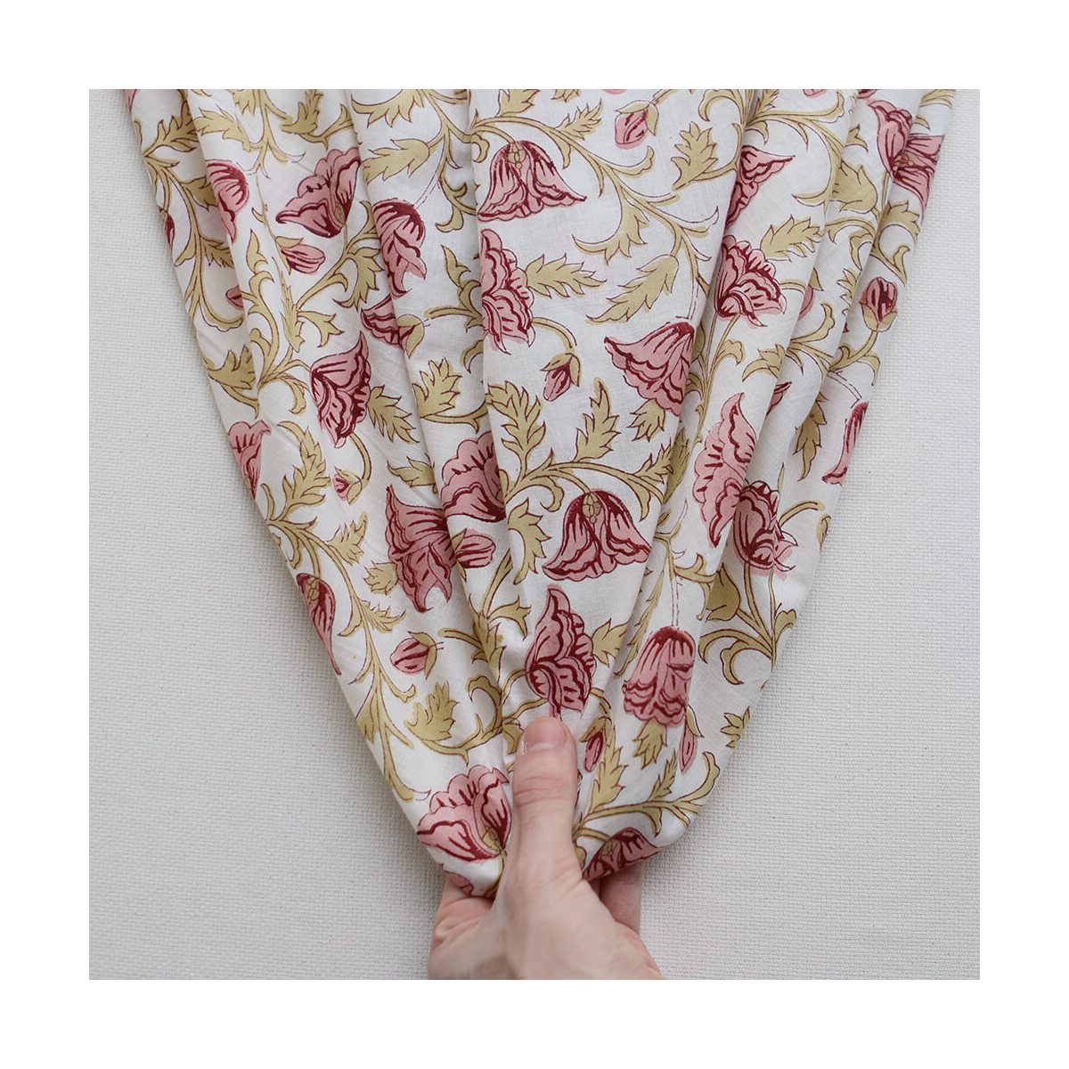 Madhavi - Tissu indien en coton imprimé main Hand Block