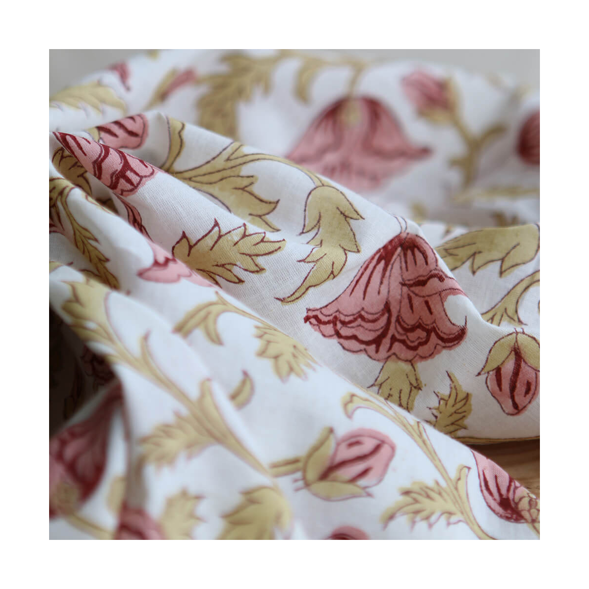 Madhavi - Tissu indien en coton imprimé main Hand Block