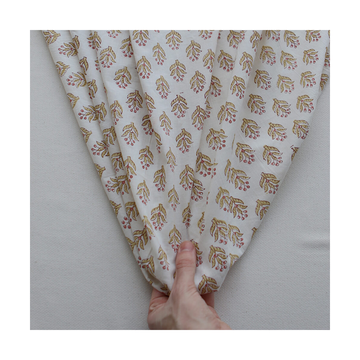 Madhavi B - Tissu indien en coton imprimé main Hand Block