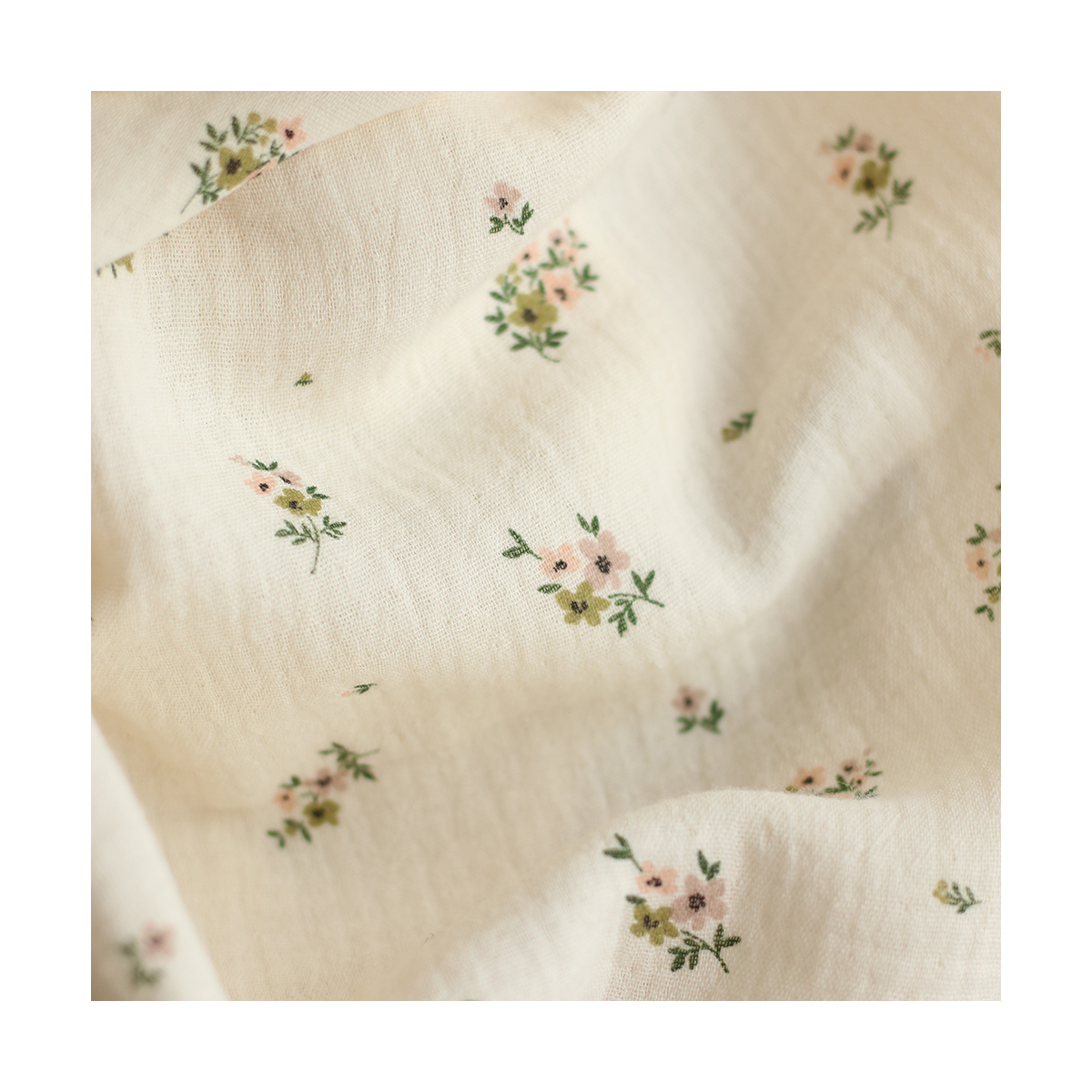 Laure - Double gaze coton BIO motif exclusif fond écru vert olive