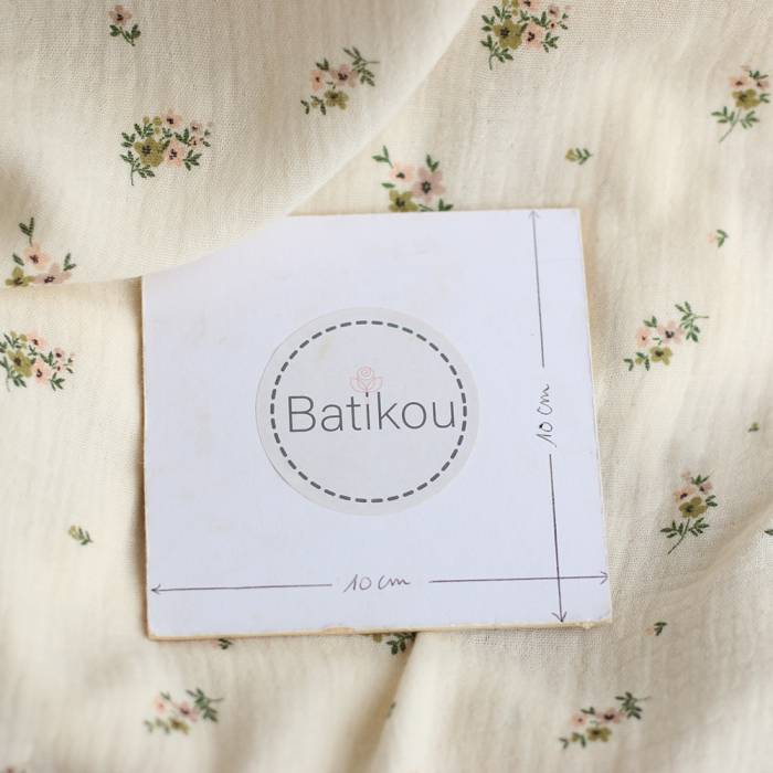 Laure - Double gaze coton BIO motif exclusif fond écru vert olive