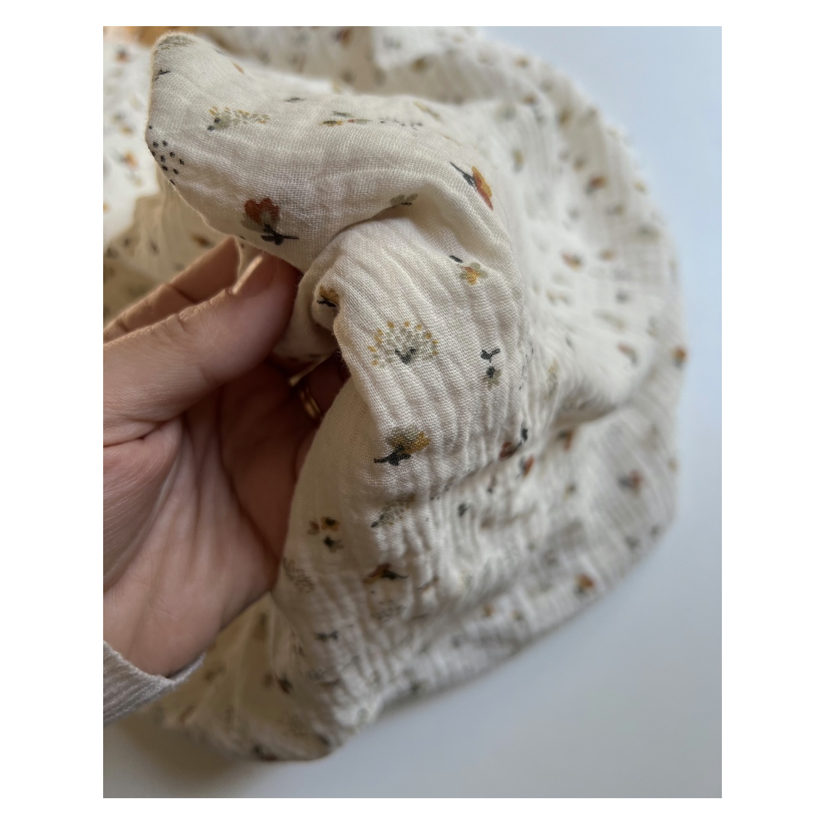 Double gaze de coton Nelsi écru motif cuivré