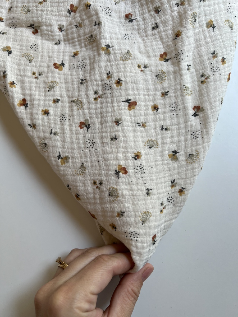 Double gaze de coton Nelsi écru motif cuivré