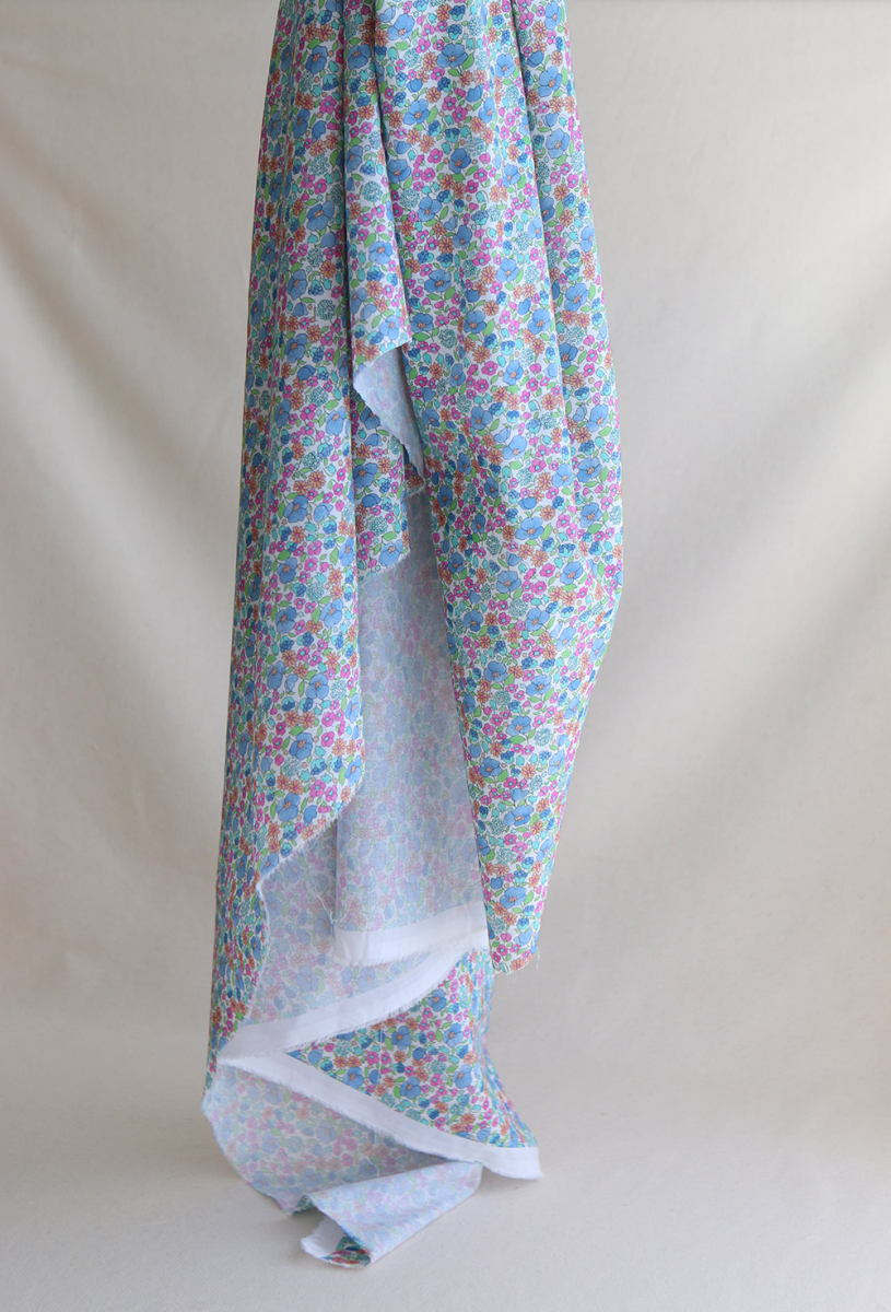 Maelle - Batiste de coton douce à imprimé fleuri bleu