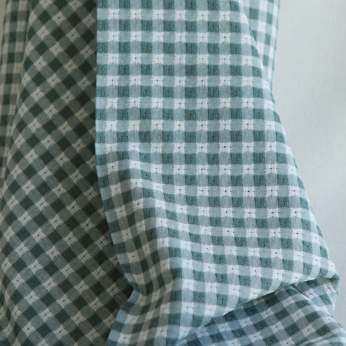 Dick - Seersucker / Coton gaufré texturé vichy 7mm écru et vert sauge