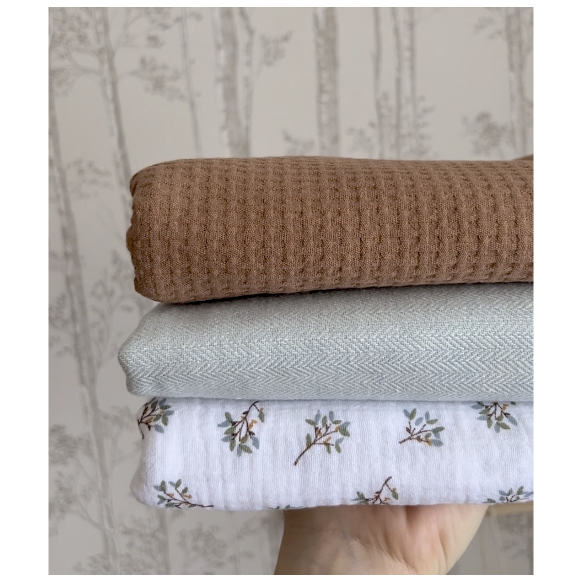 Double gaze de coton Judy blanc motifs fleuris Batikou - 7