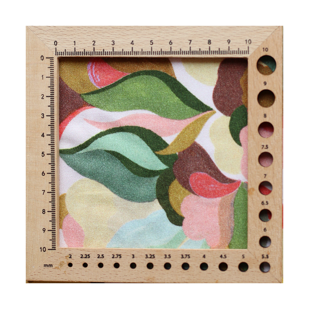 Abiva - Viscose imprimé graphique et fleuri vert