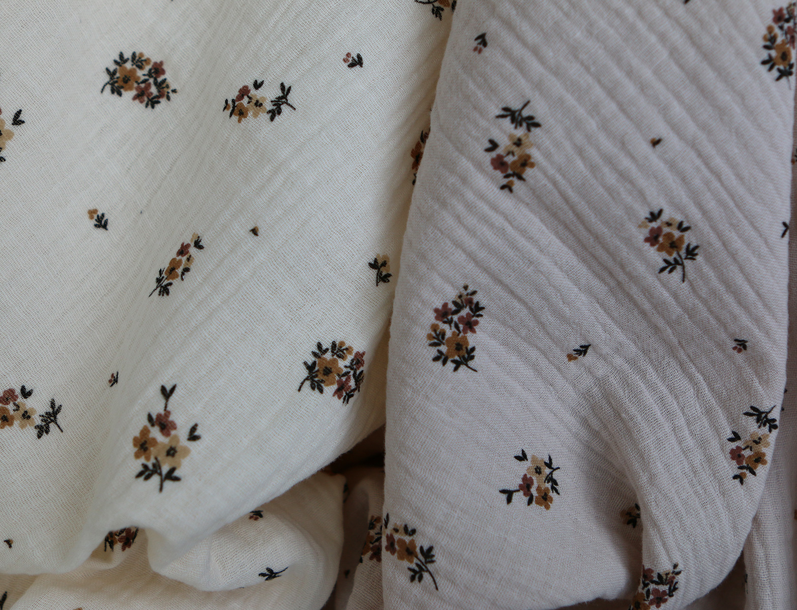 Laure - Double gaze coton BIO motif exclusif cuir fond écru