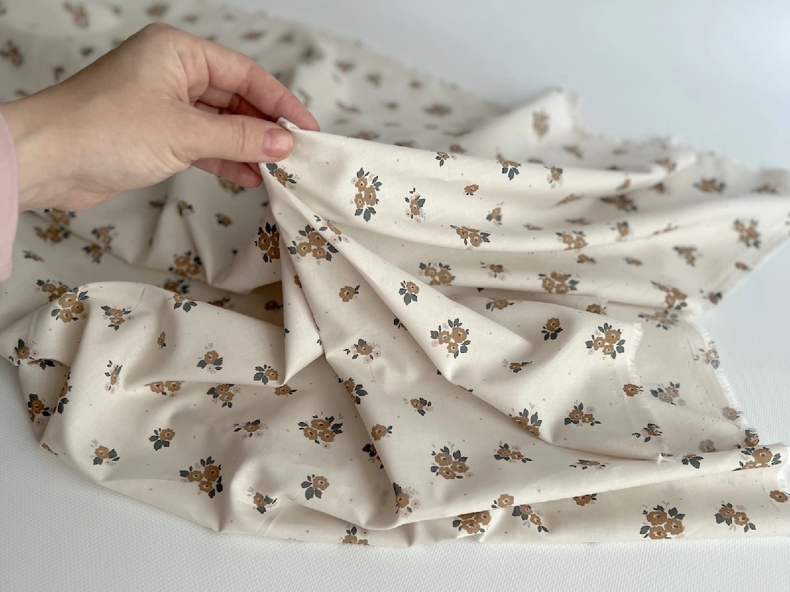 ROZEN - Batiste de coton BIO imprimé exclusif Rozen forêt / SILKYNE