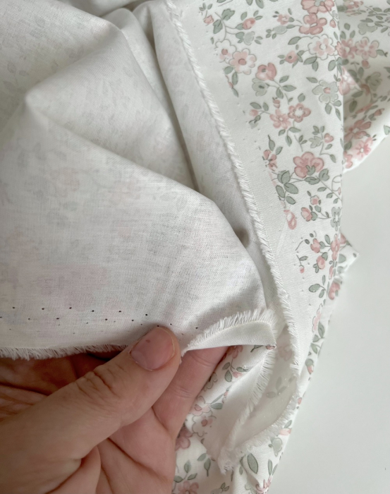 June - Popeline de coton douce BIO imprimé fleuri vert sauge et rose Tissus issus de l'agriculture biologique  - 8