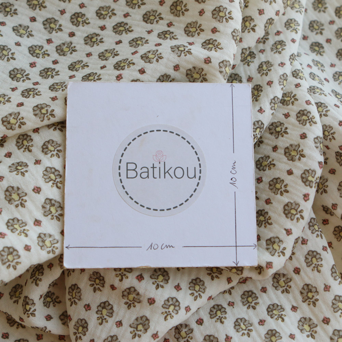 Leela - Double gaze de coton motif fleuri fond écru