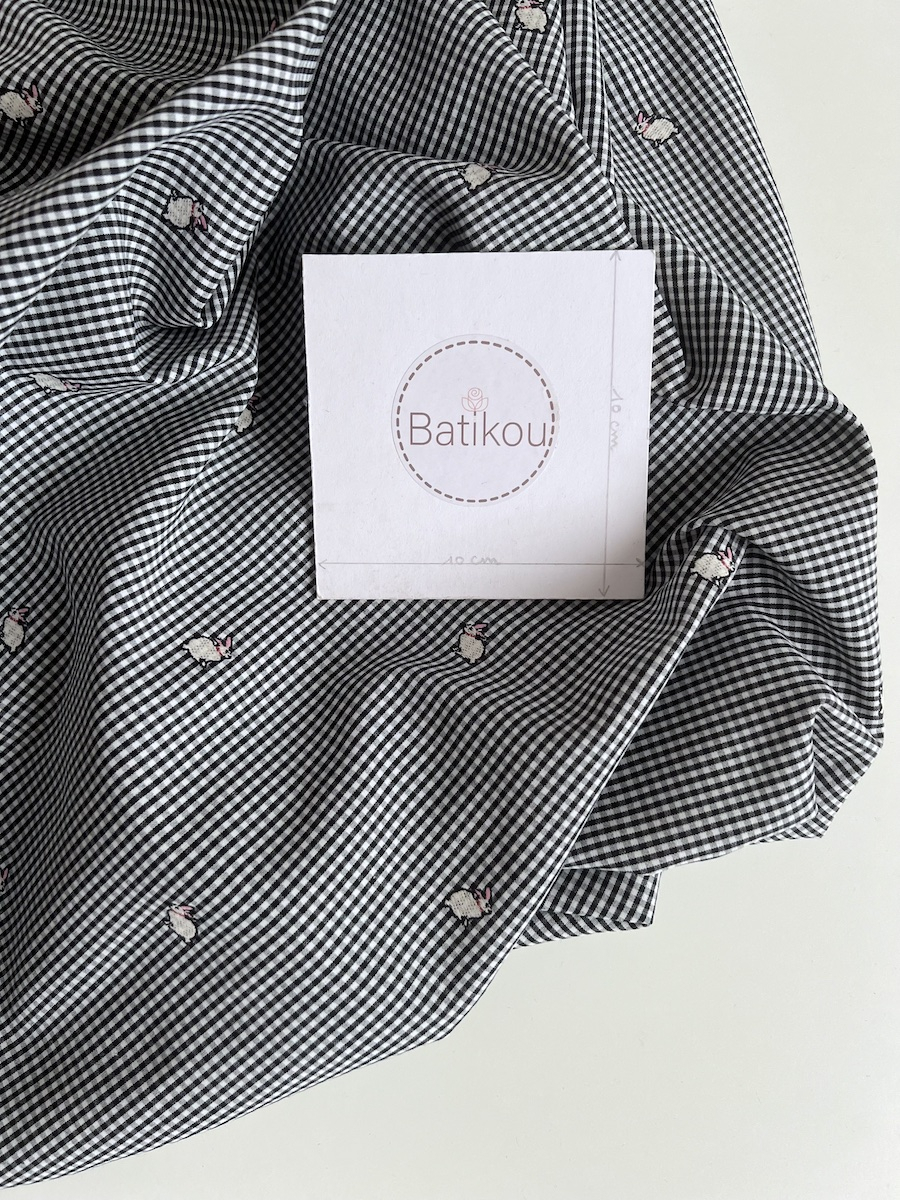 Tissu vichy coton noir et blanc 2mm broderie petits lapins Batikou - 7