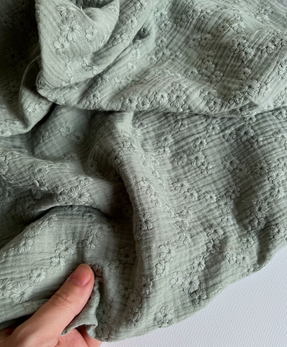Double gaze de coton Esmée brodée coloris vert de gris Qualité Oeko-tex - 3