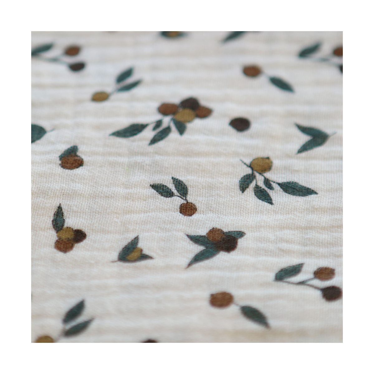 Hind - Double gaze de coton BIO écru motif exclusif baies coloris forêt