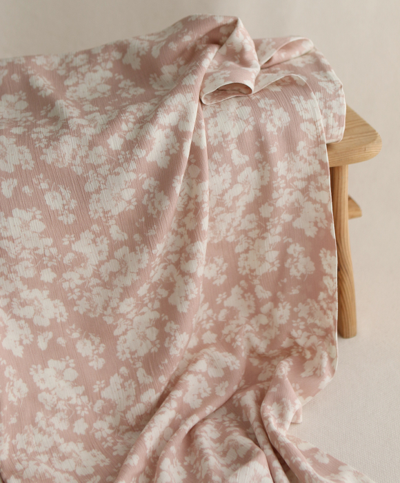 Carmella - Crêpe de viscose imprimé fleuri rose blush