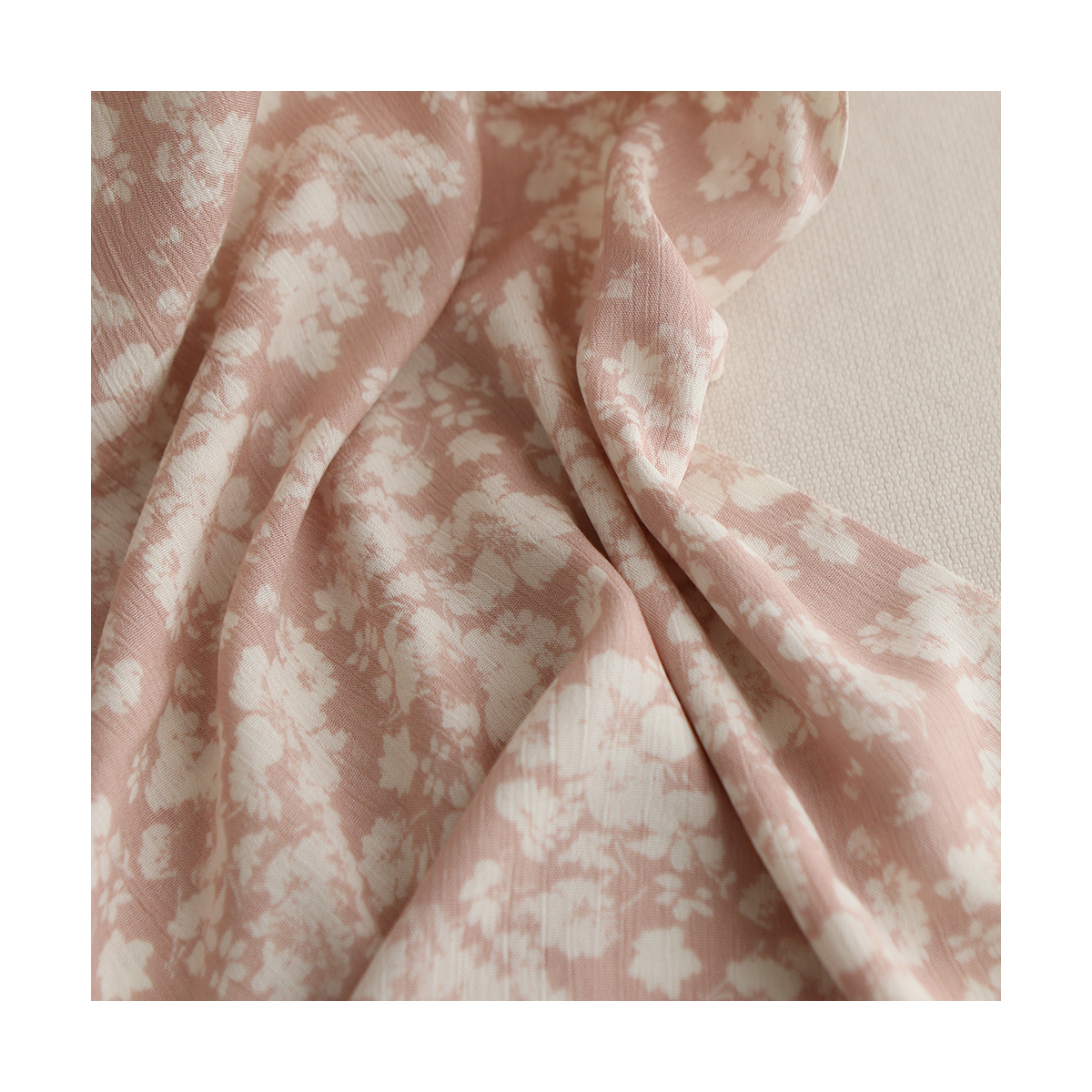 Carmella - Crêpe de viscose imprimé fleuri rose blush