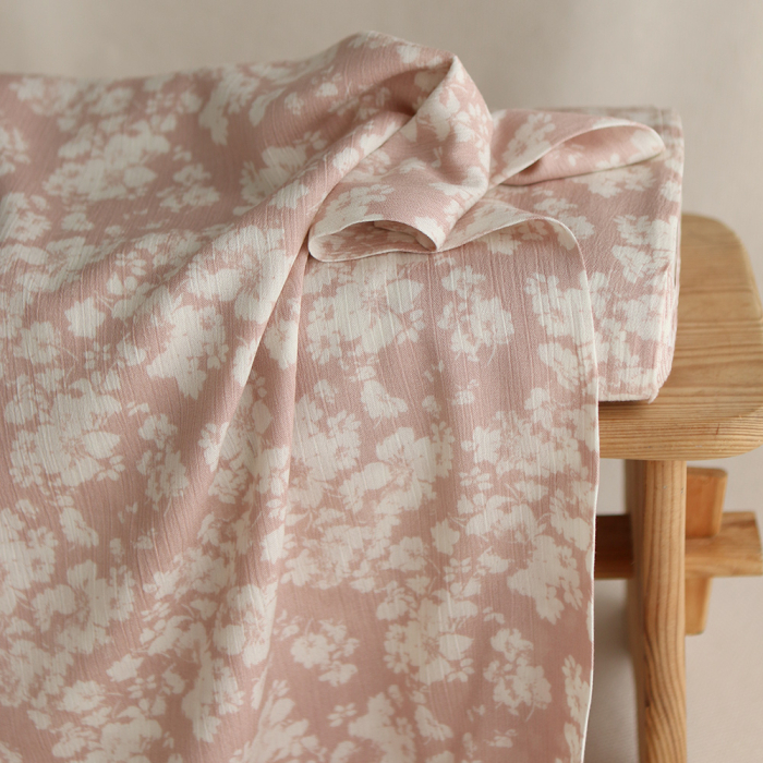 Carmella - Crêpe de viscose imprimé fleuri rose blush
