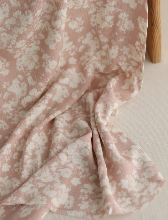 Carmella - Crêpe de viscose imprimé fleuri rose blush