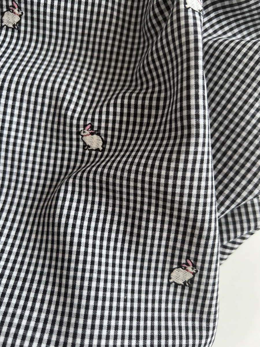 Tissu vichy coton noir et blanc 2mm broderie petits lapins Batikou - 6