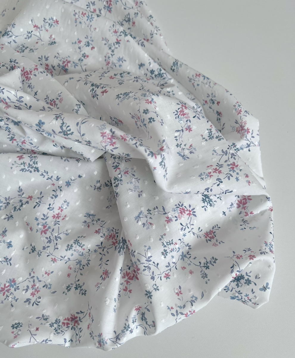 Coline - Plumetis de coton parme imprimé fleuri bleu et rose Qualité Oeko-tex - 7