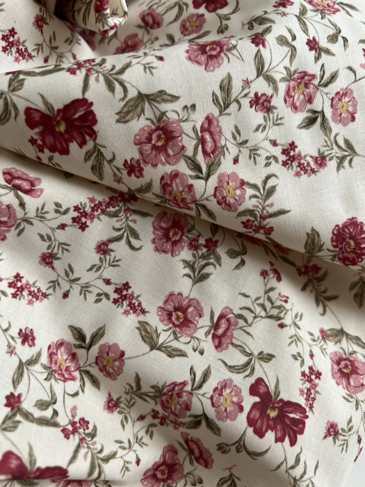 Romy - Popeline douce coton organique fond ivoire imprimé fleuri Tissus issus de l'agriculture biologique  - 4