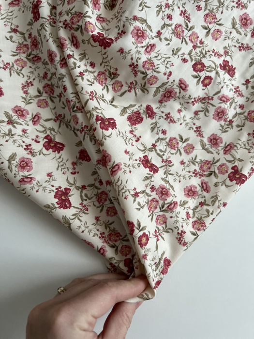 Romy - Popeline douce coton organique fond ivoire imprimé fleuri Tissus issus de l'agriculture biologique  - 5