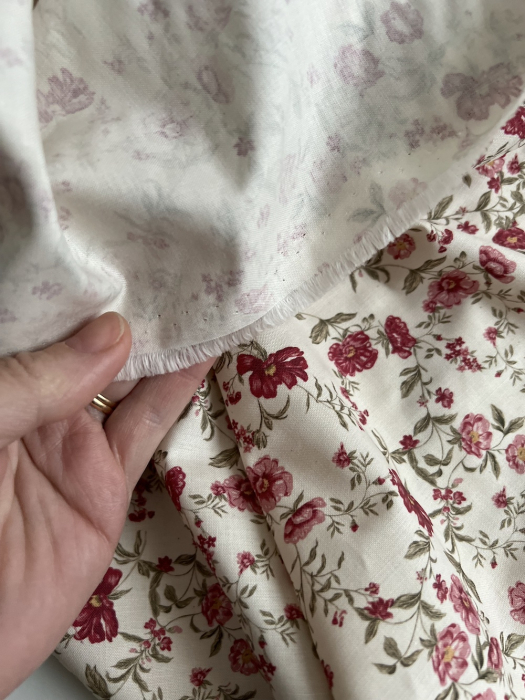 Romy - Popeline douce coton organique fond ivoire imprimé fleuri Tissus issus de l'agriculture biologique  - 6