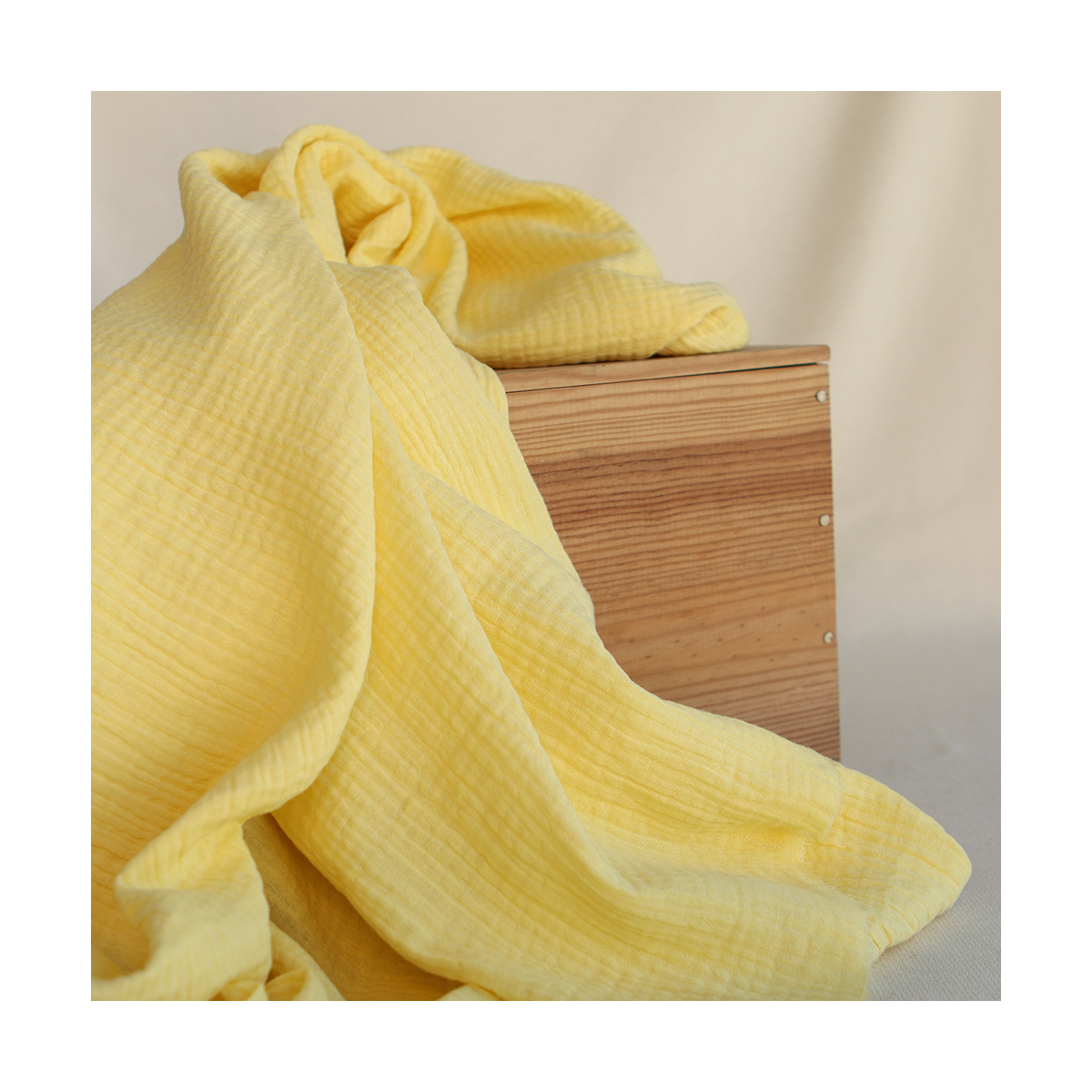 Double gaze de coton unie jaune lemon tendre