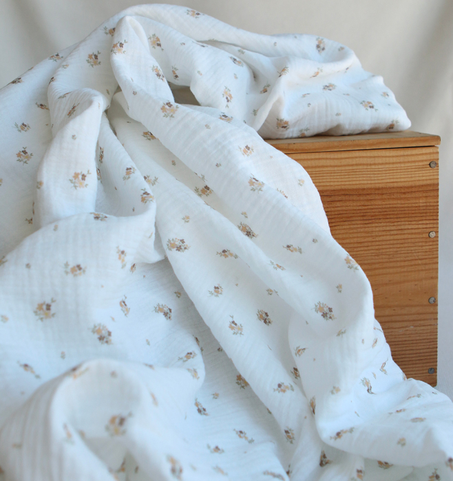 Laure - Double gaze coton BIO Exclusif blanc motif fleuri nature