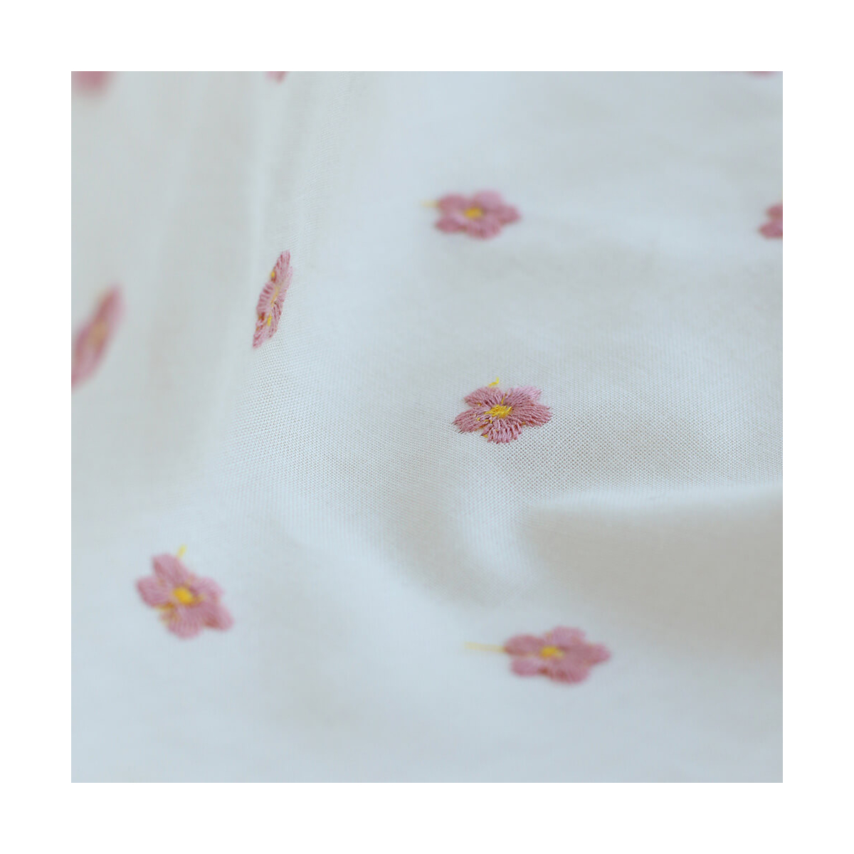 copy of Popeline coton organique broderies pâquerettes