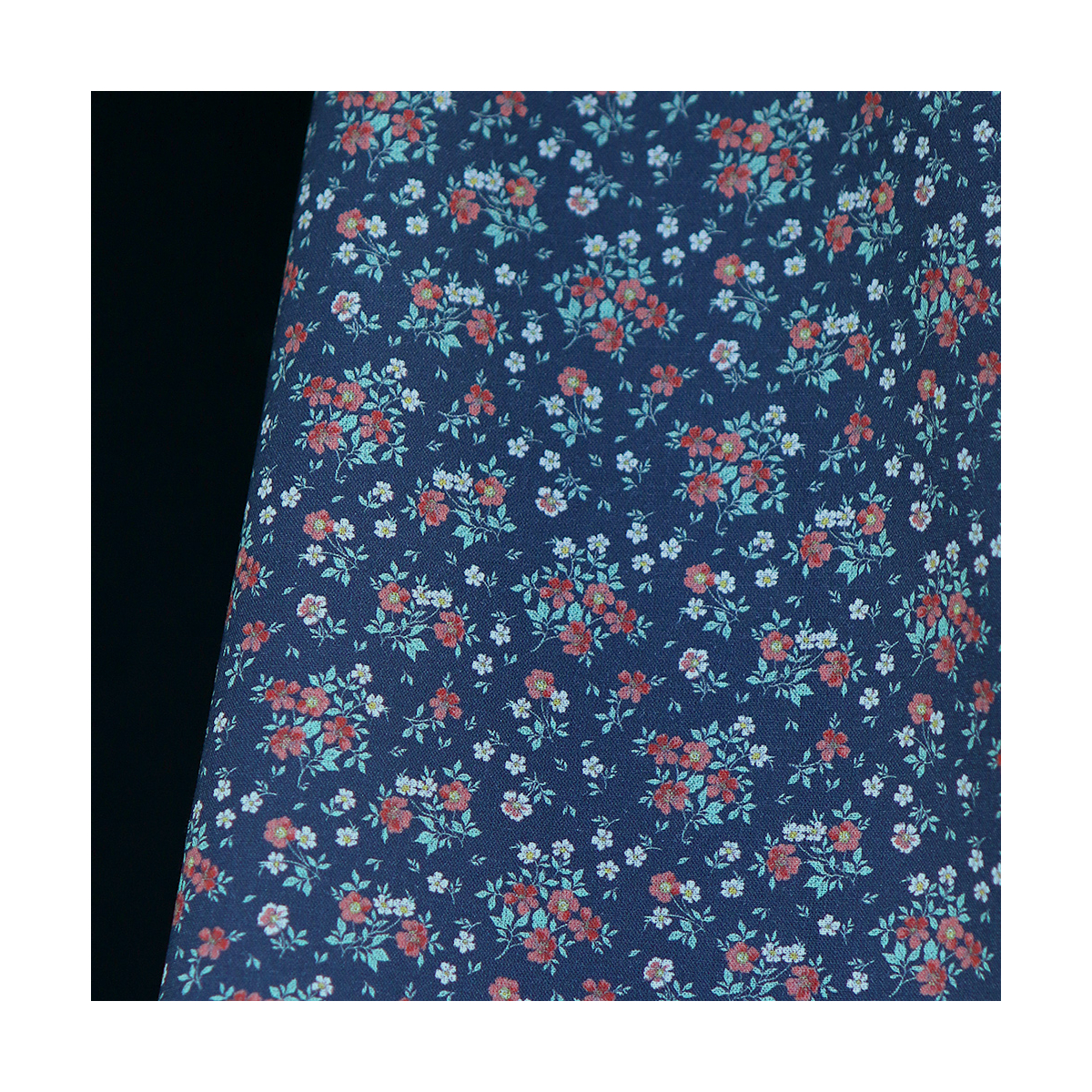 Isaure - Popeline douce coton fleuri bleu marine