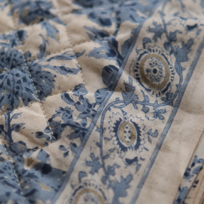 Anjali bleu - Tissu indien matelassé double face coton hand block largeur 100cm