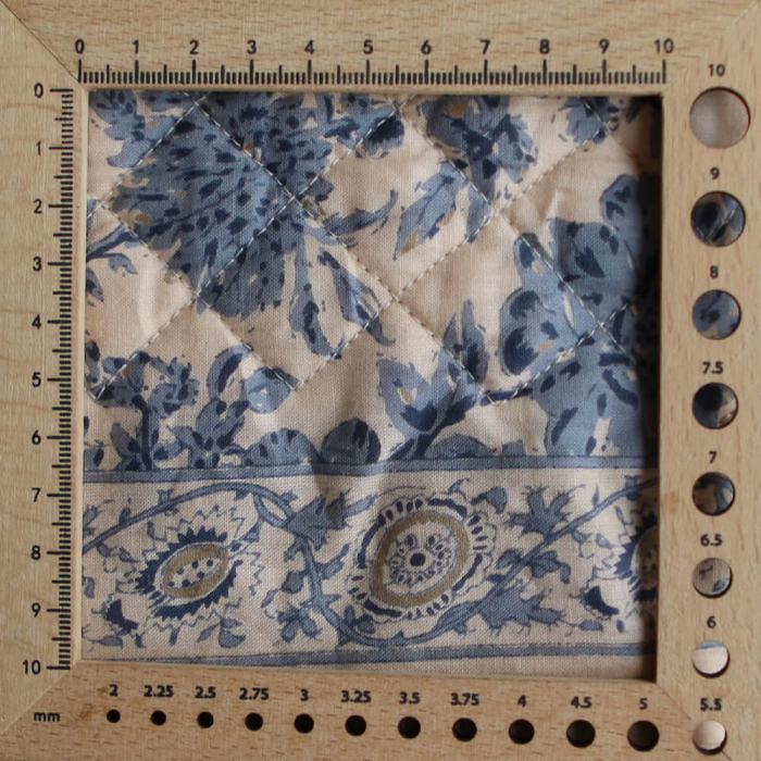 Anjali bleu - Tissu indien matelassé double face coton hand block largeur 100cm