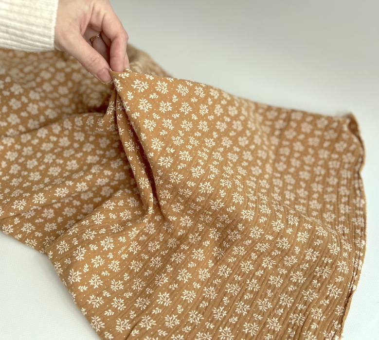 Double gaze de coton Meesya fond camel à motifs Batikou - 2